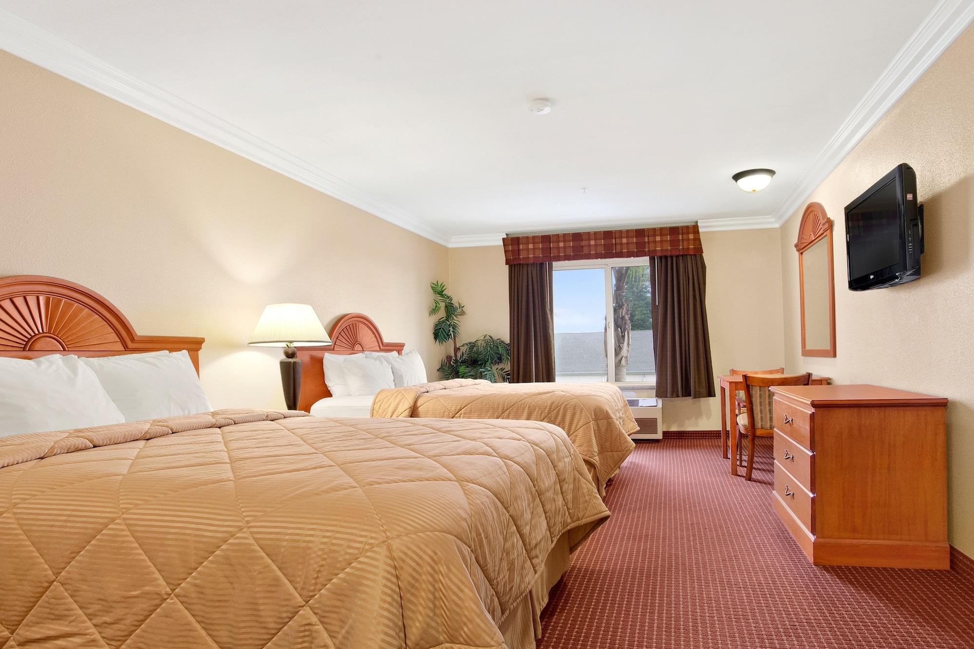 Days Inn By Wyndham Carlsbad Exteriér fotografie