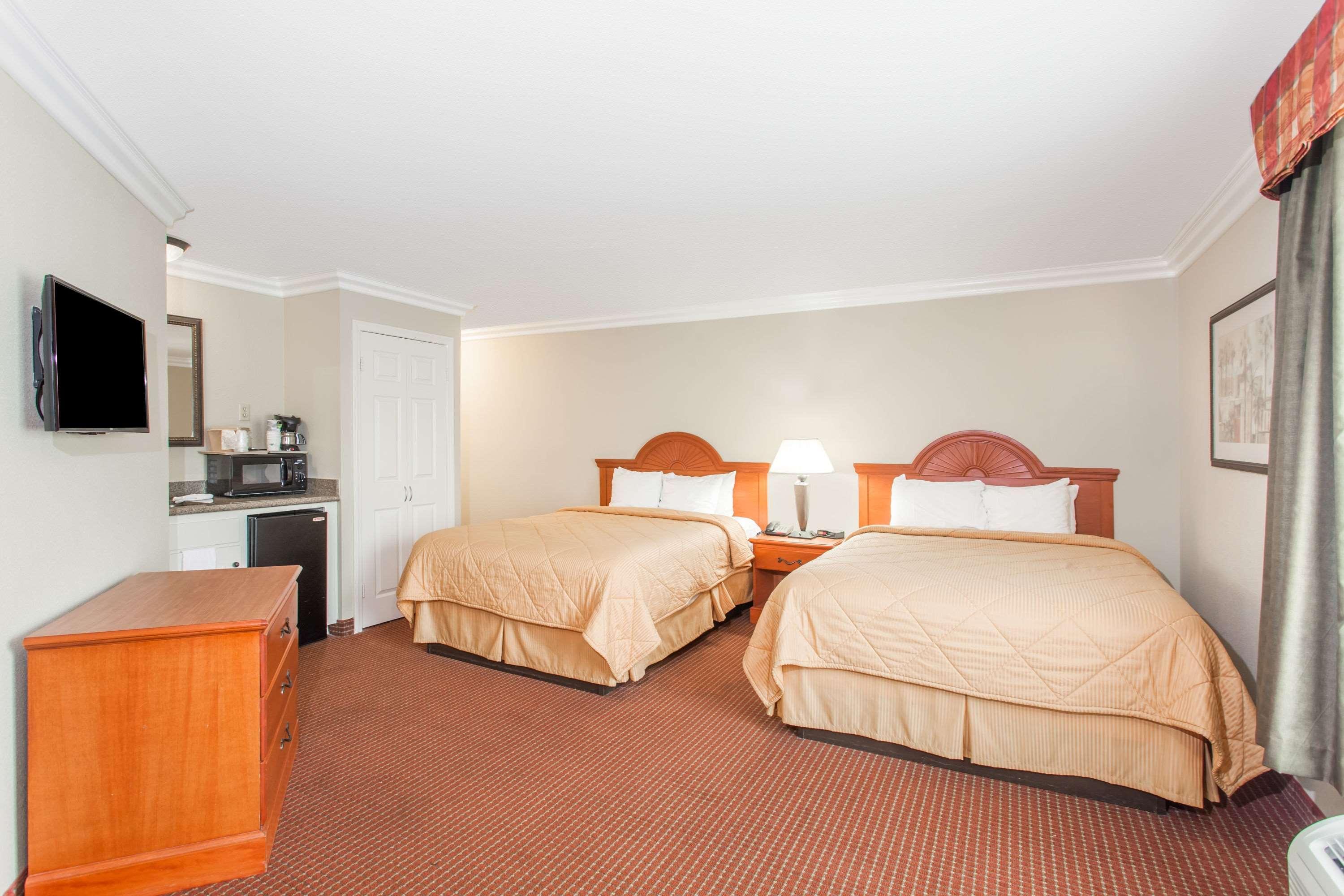 Days Inn By Wyndham Carlsbad Exteriér fotografie