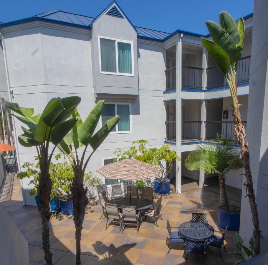 Days Inn By Wyndham Carlsbad Exteriér fotografie