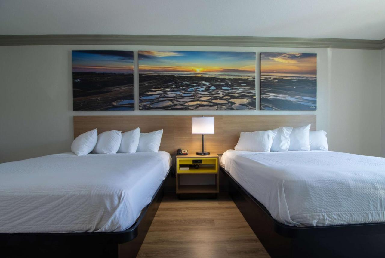 Days Inn By Wyndham Carlsbad Exteriér fotografie