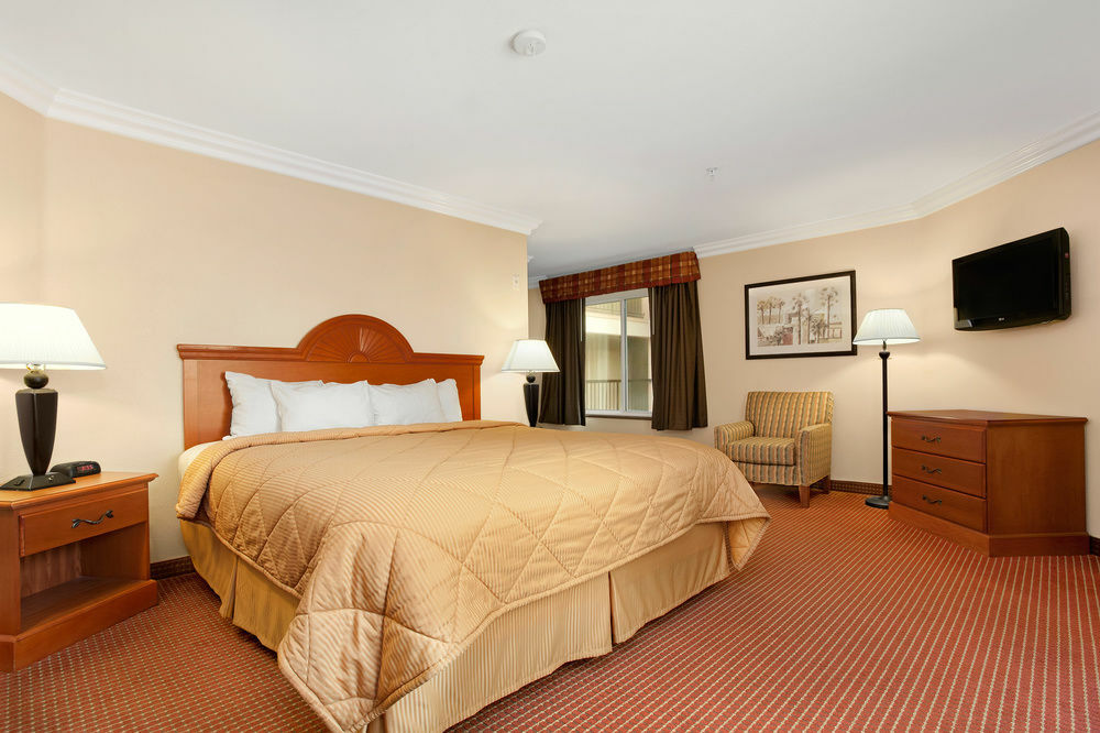 Days Inn By Wyndham Carlsbad Exteriér fotografie